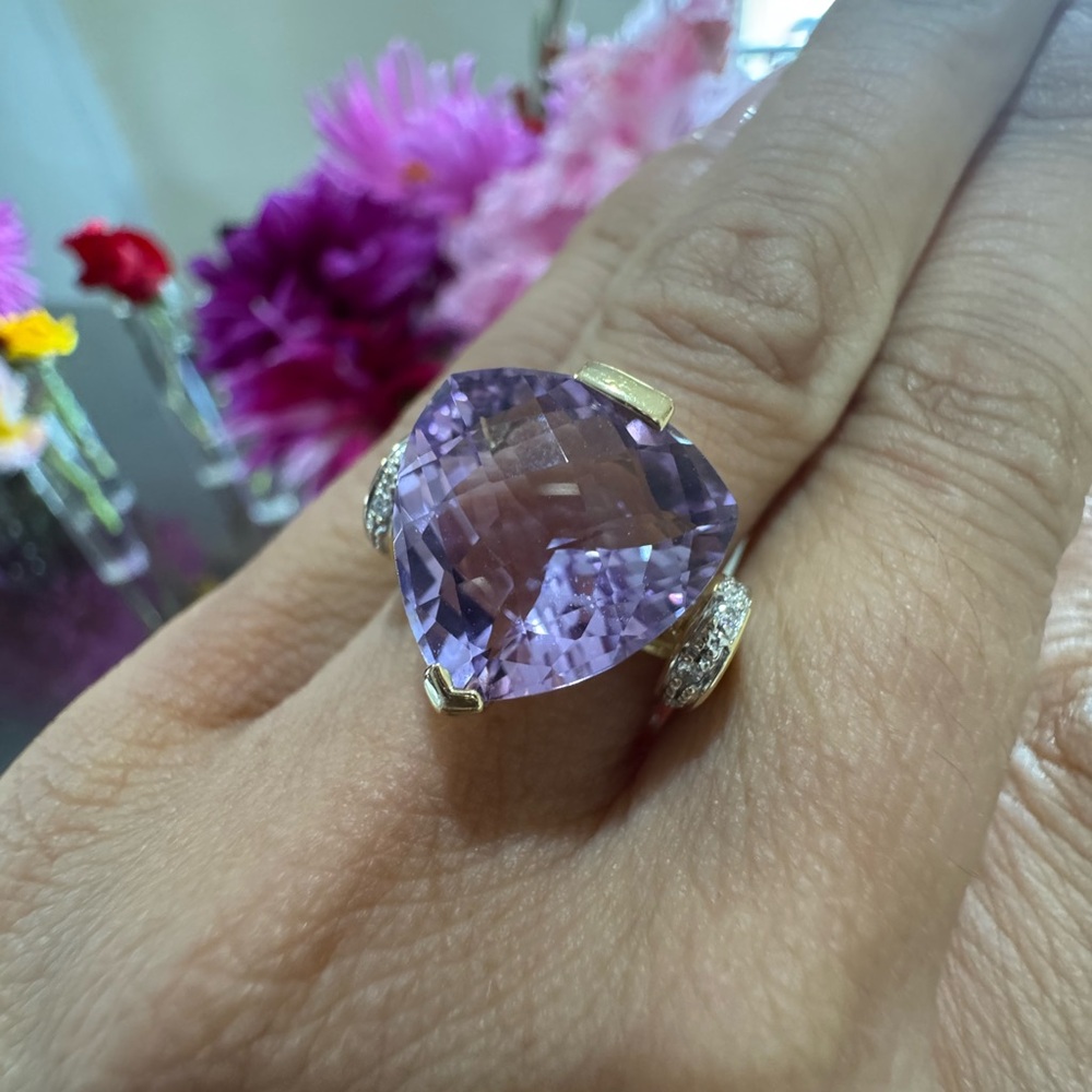 LeVian 10k Yellow Gold 7ct Amethyst & 0.05ctw Diamond Ring Size 6